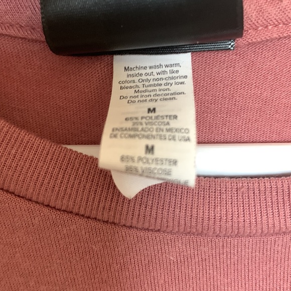 Medium Santa Cruz skateboard shop tshirt - Picture 2 of 3